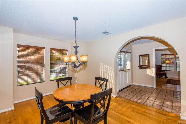 property at 289 N Cleveland St