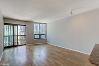 400 N La Salle Dr, Unit 2303 in Chicago, IL - Building Photo - Building Photo