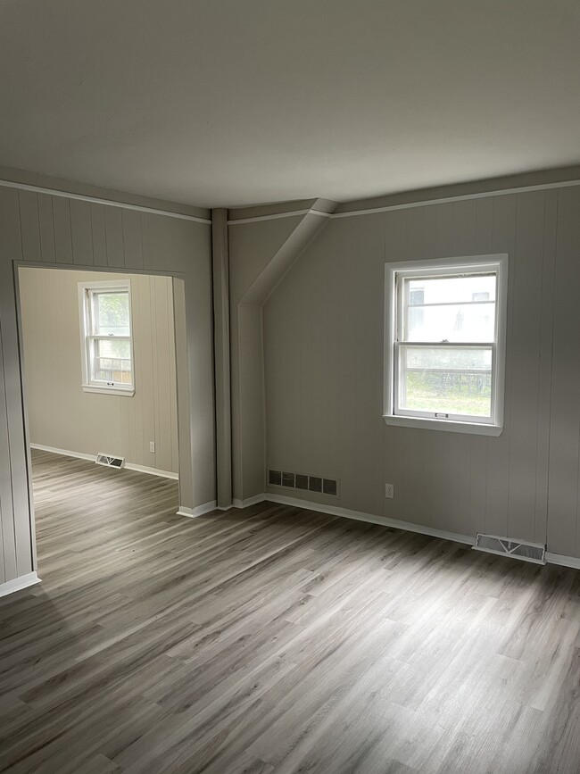 1341 Welton Plz in Akron, OH - Building Photo - Building Photo