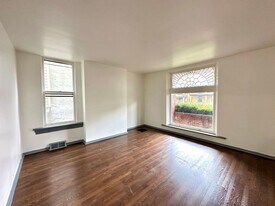 5518 Jackson St in Pittsburgh, PA - Building Photo