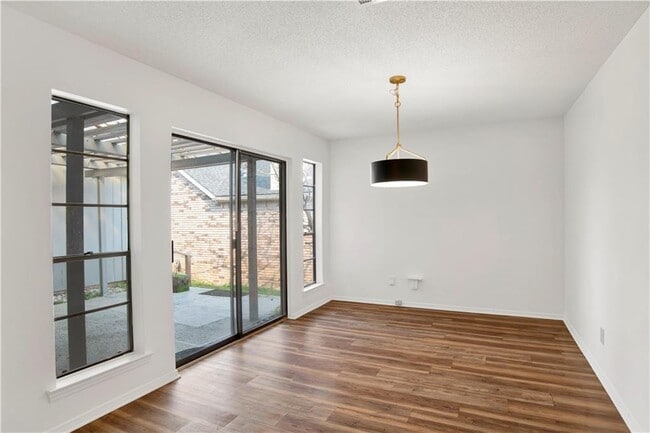 6071 Highland Cir N in Mobile, AL - Building Photo - Building Photo