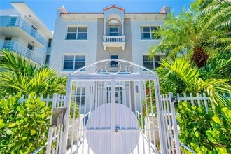 1542 Drexel Ave in Miami Beach, FL - Building Photo - Building Photo