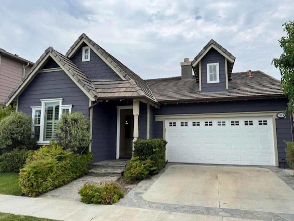 1514 Voyager Dr in Tustin, CA - Building Photo