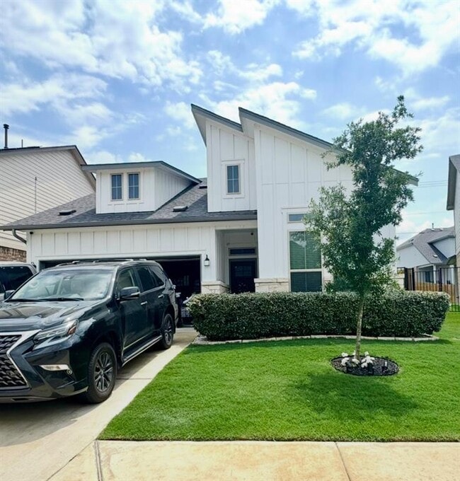 property at 2810 Sebring Cir