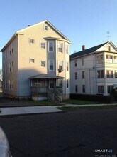 155 Smith St in New Britain, CT - Building Photo - Building Photo