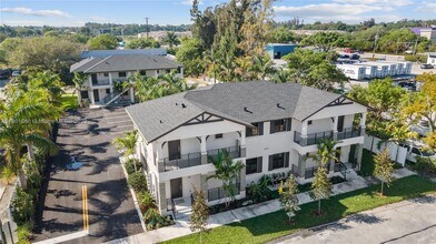 5745 SW 44th Ct-Unit -201 in Davie, FL - Building Photo - Building Photo