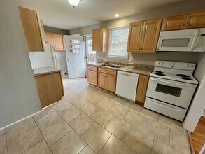 902 N Elam Ave in Greensboro, NC - Building Photo - Building Photo