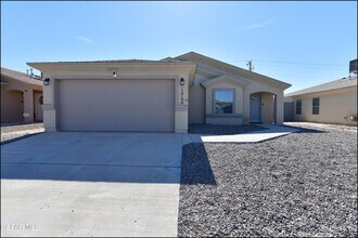 13744 Flora Vista Ave in Horizon City, TX - Building Photo - Building Photo