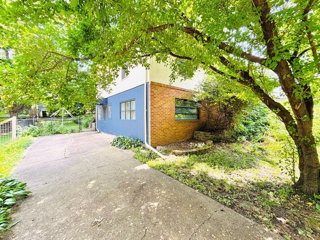 272 Xerxes Ave N in Minneapolis, MN - Building Photo - Building Photo