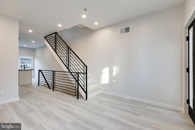 property at 614 Hoffman St