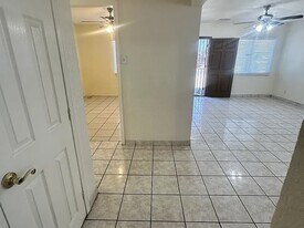 7221 N 26th Dr in Phoenix, AZ - Building Photo