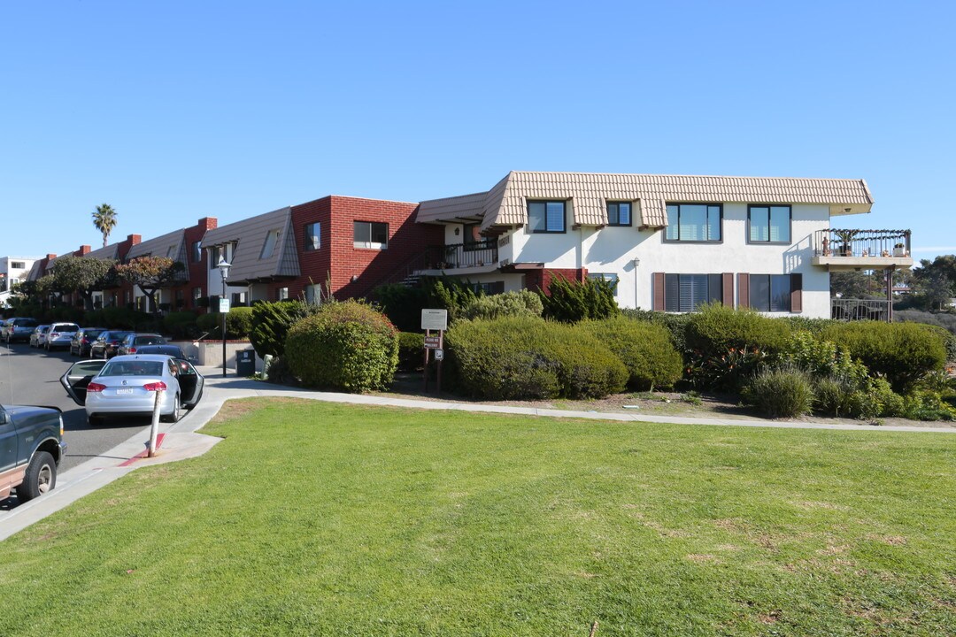 Parkview Manor in San Clemente, CA - Foto de edificio