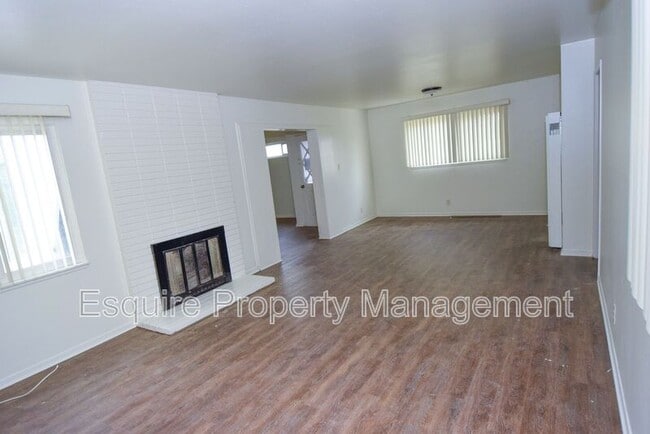 405 Spruce St in Oxnard, CA - Building Photo - Building Photo