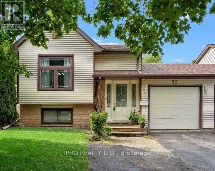 35 Quarry Dr in Orangeville, ON - Building Photo