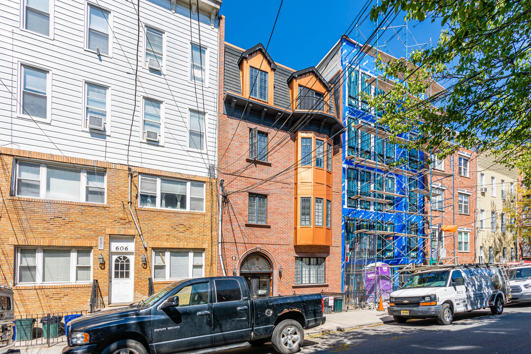 608 JEFFERSON St in Hoboken, NJ - Building Photo