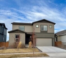 13331 E 100th Pl in Commerce City, CO - Building Photo