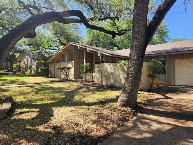 4106 Greystone Dr in Austin, TX - Building Photo - Building Photo