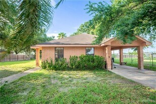 2702 Blue Jay St in Weslaco, TX - Building Photo