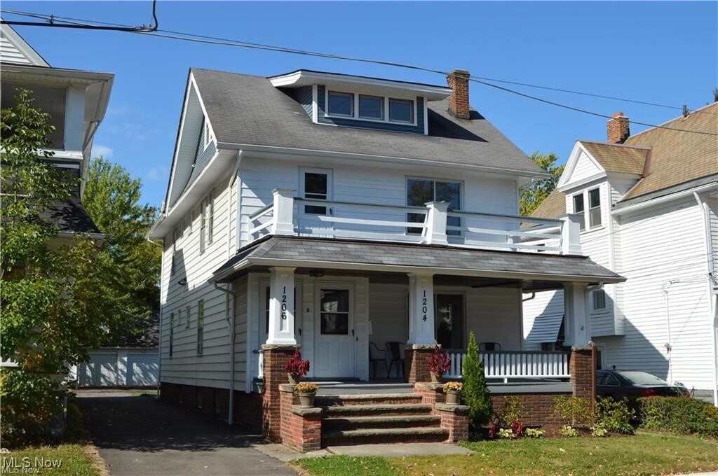 1204 Cranford Ave in Lakewood, OH - Building Photo