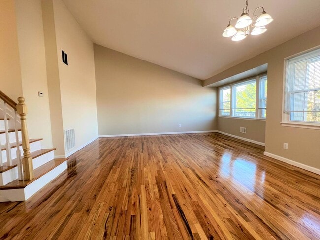 15-28-28 Parsons Blvd in Queens, NY - Building Photo - Building Photo