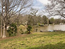 215 Hammond Cir in Anderson, SC - Building Photo