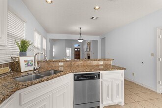 111 Cove Pl in Montgomery, TX - Building Photo - Building Photo