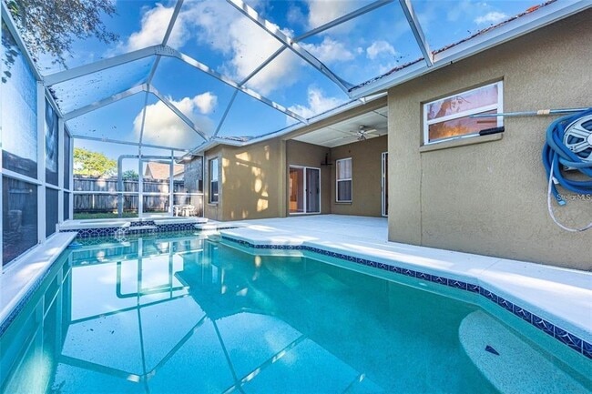 2634 Brookville Dr in Valrico, FL - Building Photo - Building Photo