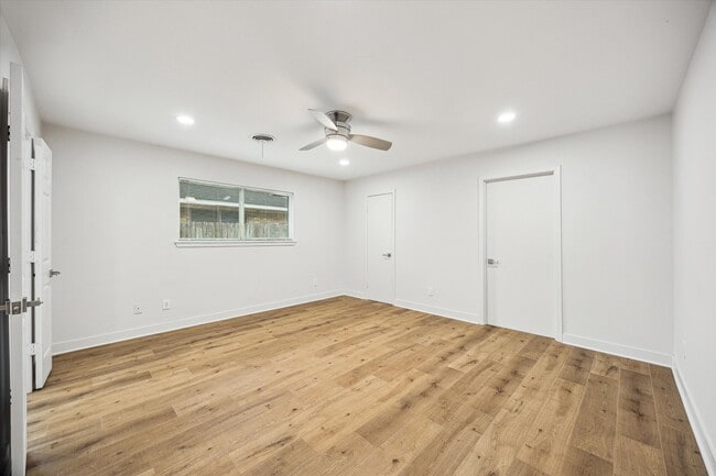 property at 5822 Yarwell Dr