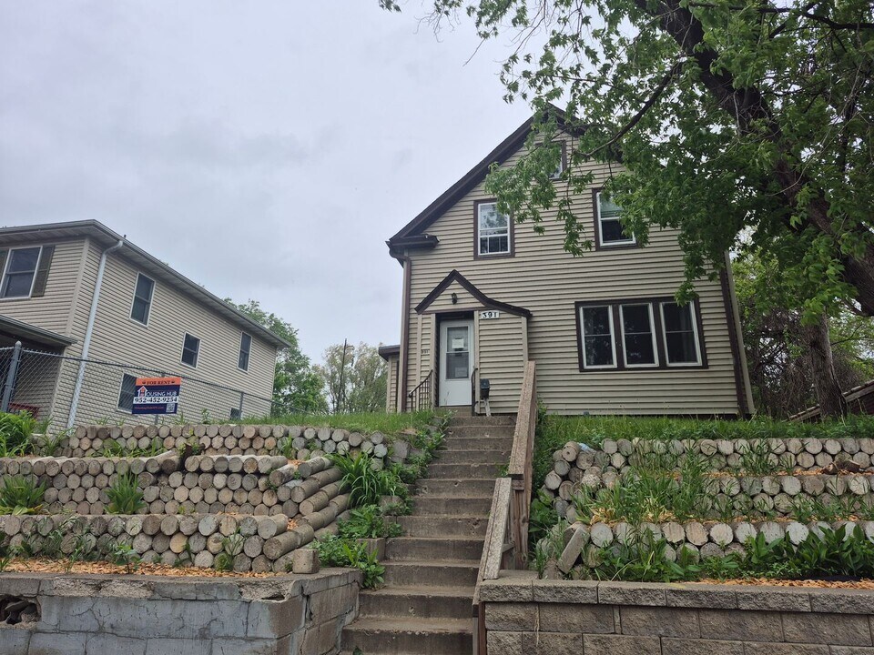 391 Case Ave E in St. Paul, MN - Building Photo