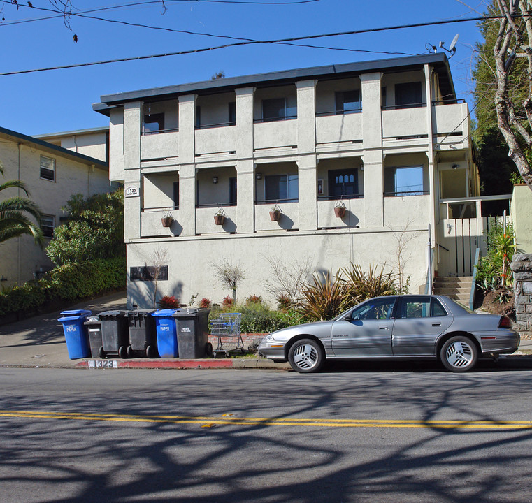 1323 Lincoln Ave in San Rafael, CA - Foto de edificio