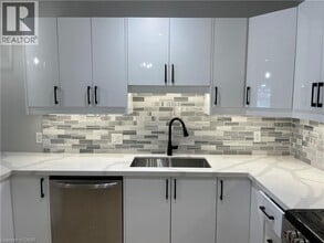 69 E Main St in Welland, ON - Building Photo - Building Photo