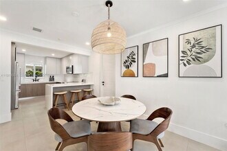 45 Palermo Ave in Coral Gables, FL - Building Photo - Building Photo