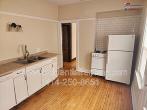 1721 N 22nd St in Milwaukee, WI - Building Photo - Building Photo