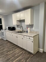 950 Wyoming Ave, Unit 3 in Kingston, PA - Building Photo