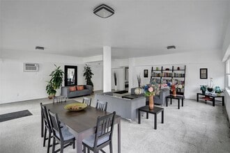 1420 Pennsylvania Ave, Unit 310 in Miami Beach, FL - Building Photo - Building Photo