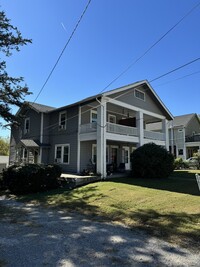 1020 Sharpe Ave in Nashville, TN - Foto de edificio - Building Photo