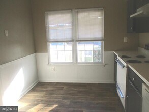 21 Van Horn Pl in Southampton, PA - Building Photo - Building Photo