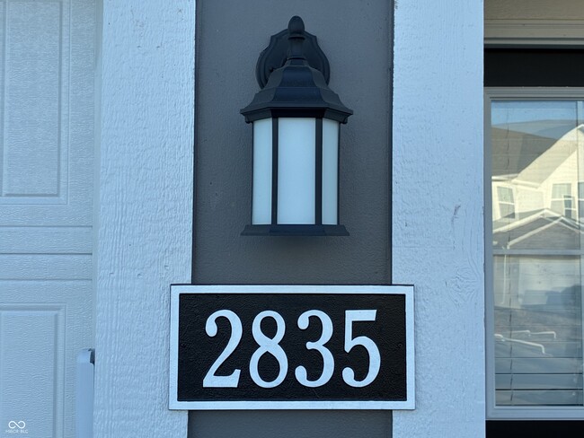 2835 Woods Edge Dr in Greenwood, IN - Building Photo - Building Photo