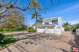 29417 Bluewater Rd in Malibu, CA - Building Photo - Building Photo