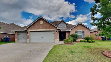 2216 Hidden Prairie Way in Edmond, OK - Building Photo - Building Photo
