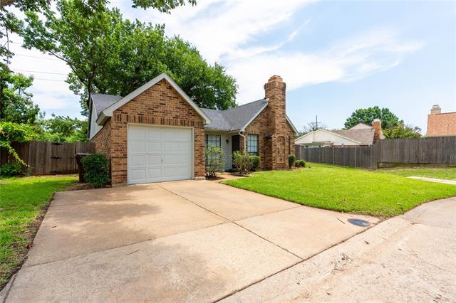 property at 3100 Boxwood Ln