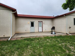 525 N Diamond Ave, Unit B in Canon City, CO - Foto de edificio - Building Photo