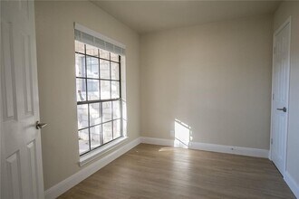 10509 Scotland Well Dr in Austin, TX - Building Photo - Building Photo