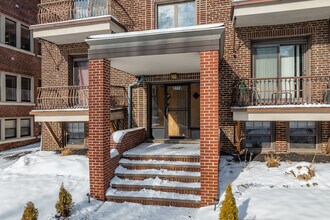 Colonial in Cleveland, OH - Building Photo - Building Photo