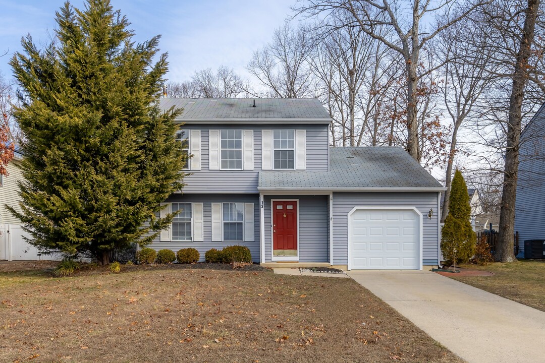 13 Brearly Dr in Sicklerville, NJ - Building Photo