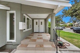 1316 E Harvard St, Unit 1318 in Glendale, CA - Building Photo - Building Photo