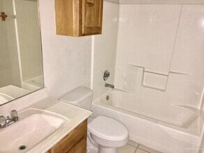 15 E Quail St in Pharr, TX - Building Photo - Building Photo
