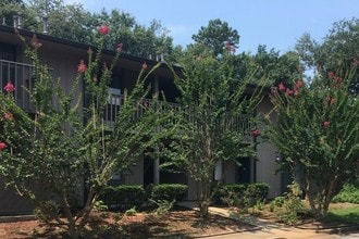 Crossroads Market Apartments in North Augusta, SC - Foto de edificio - Building Photo