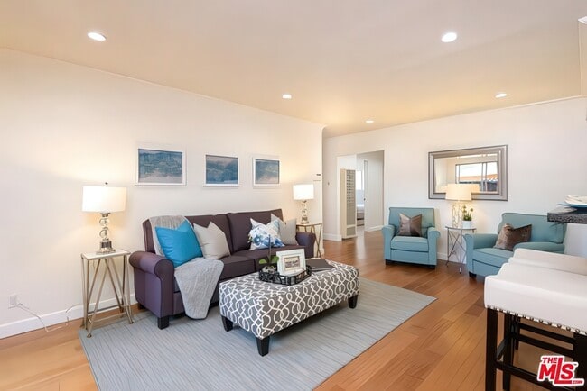 property at 922 16th St