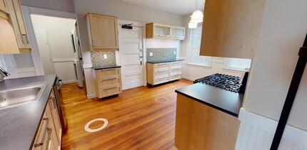 107 Oxford St, Unit 3 in Cambridge, MA - Building Photo - Building Photo